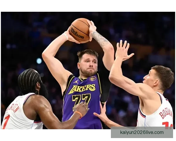 湖人拒绝逆转步行者 东契奇狂砍43分詹姆斯准三双闪耀